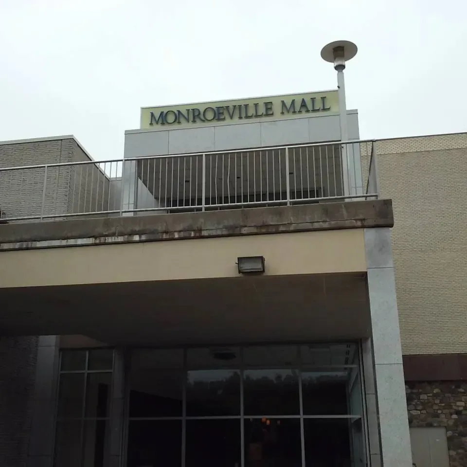 Image 2: Monroeville Mall entrance.